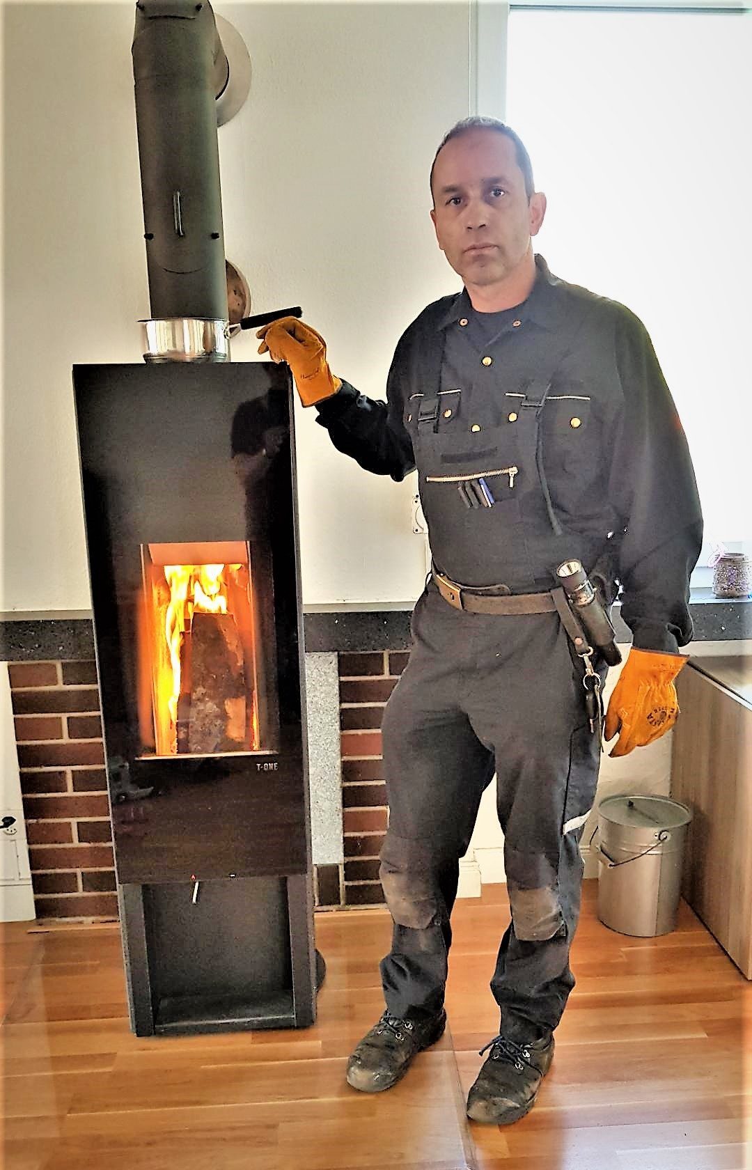 Reinigung und Brandschutz bei Holzöfen